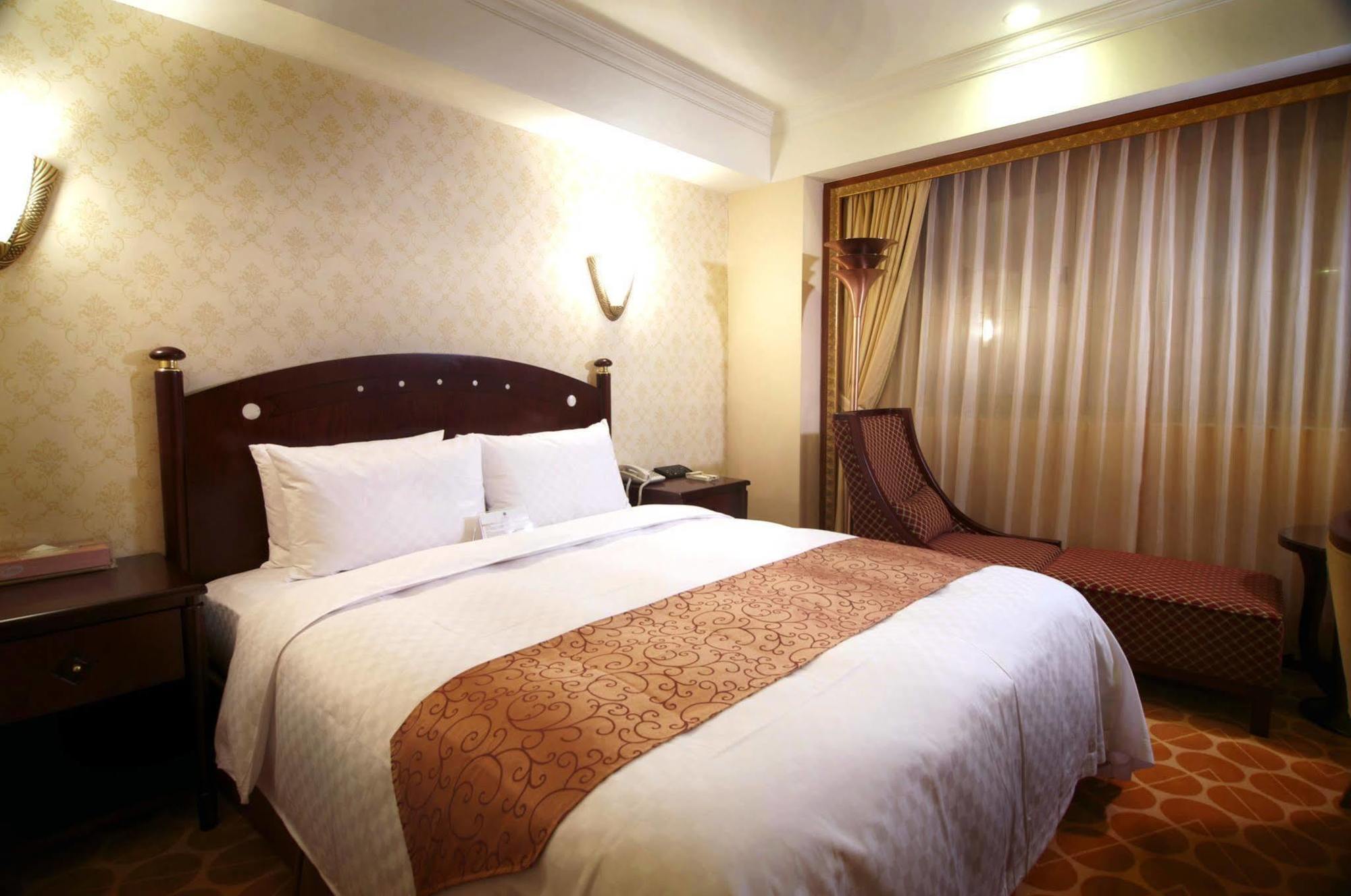 Royal Palace Hotel Taipei Dış mekan fotoğraf